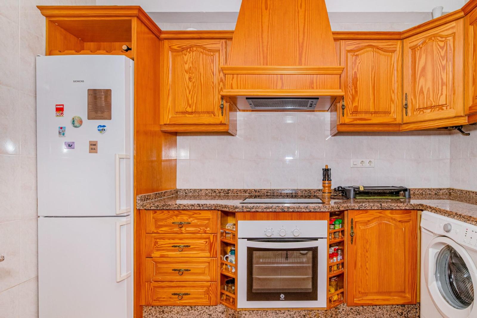 Chalet for Sale in Almuñécar