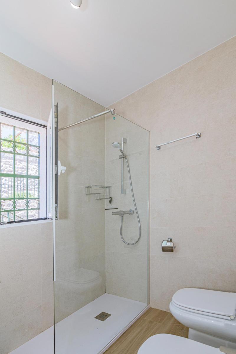 Chalet for Sale in Almuñécar