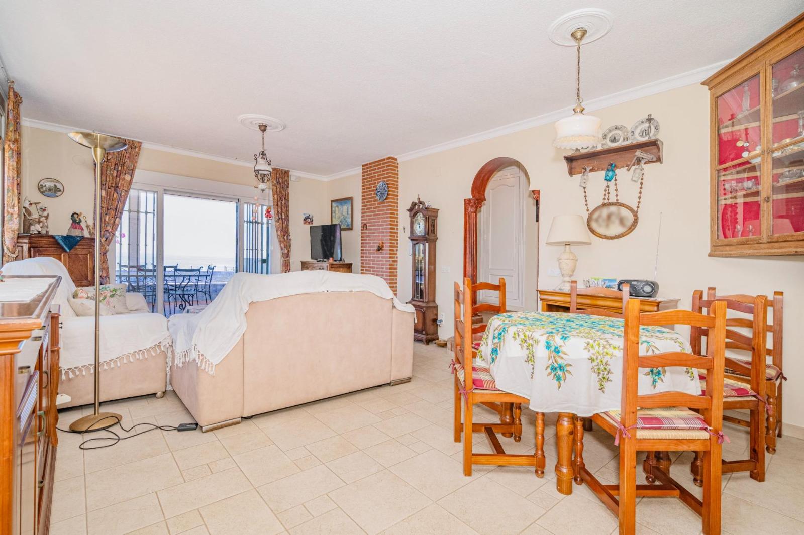 Chalet for Sale in Almuñécar