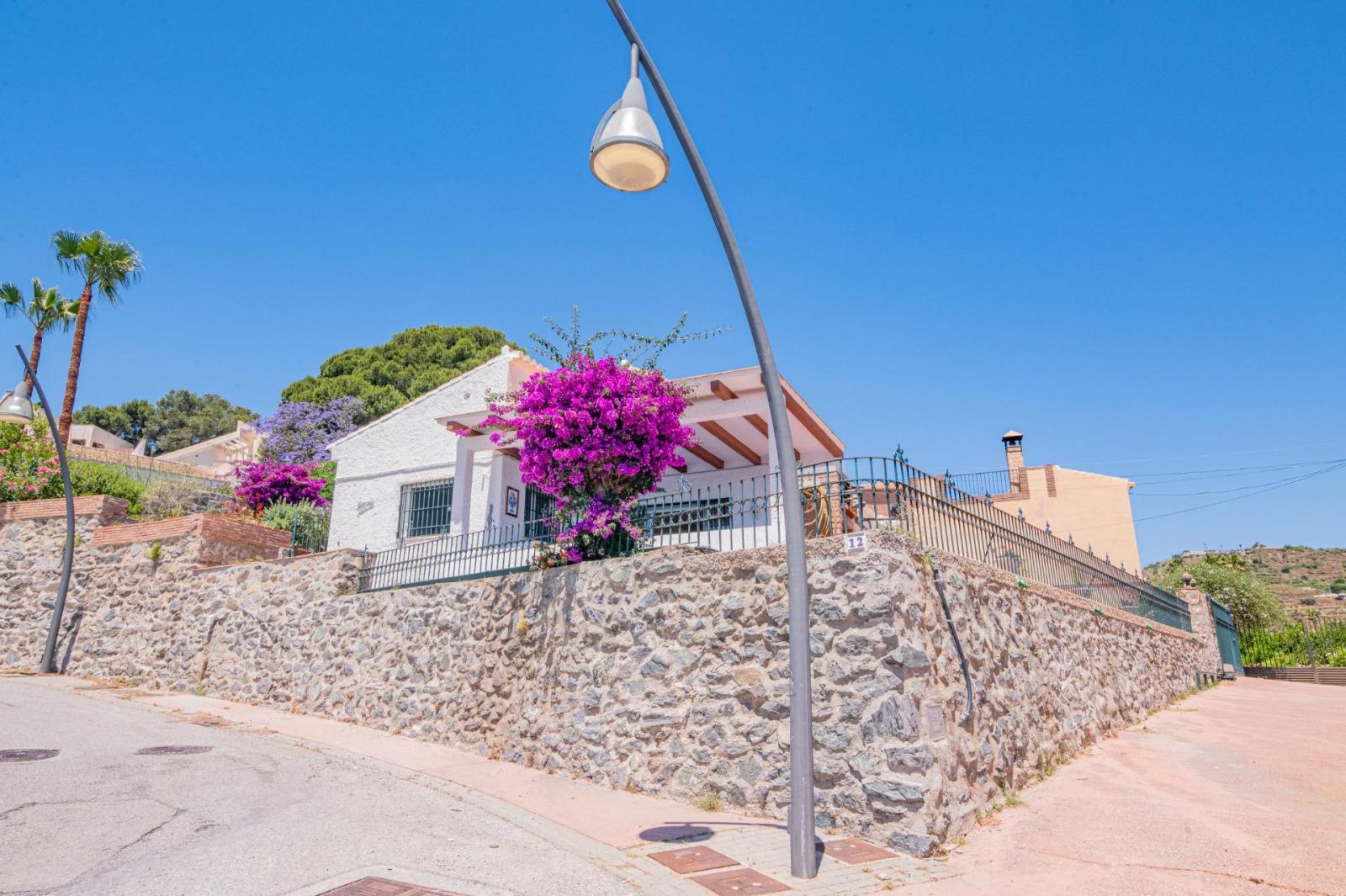 Chalet for Sale in Almuñécar
