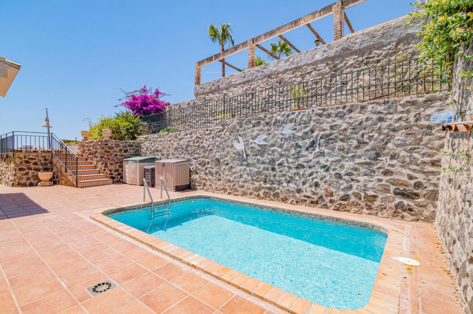 Chalet for Sale in Almuñécar
