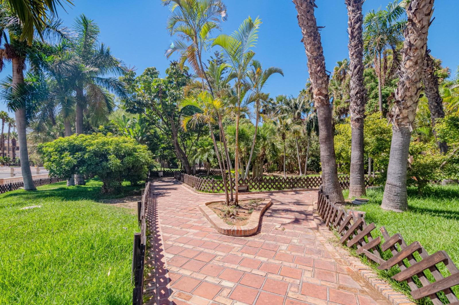 Apartment for Sale in Almuñécar