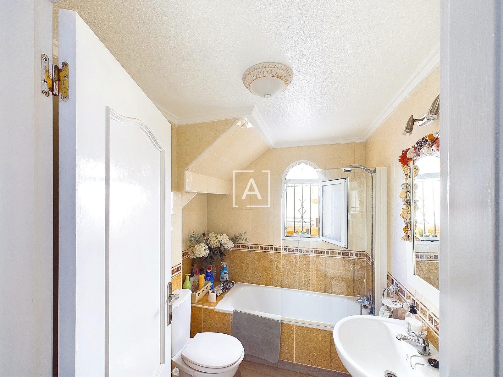 Villa en Venta en Pilar de la Horadada