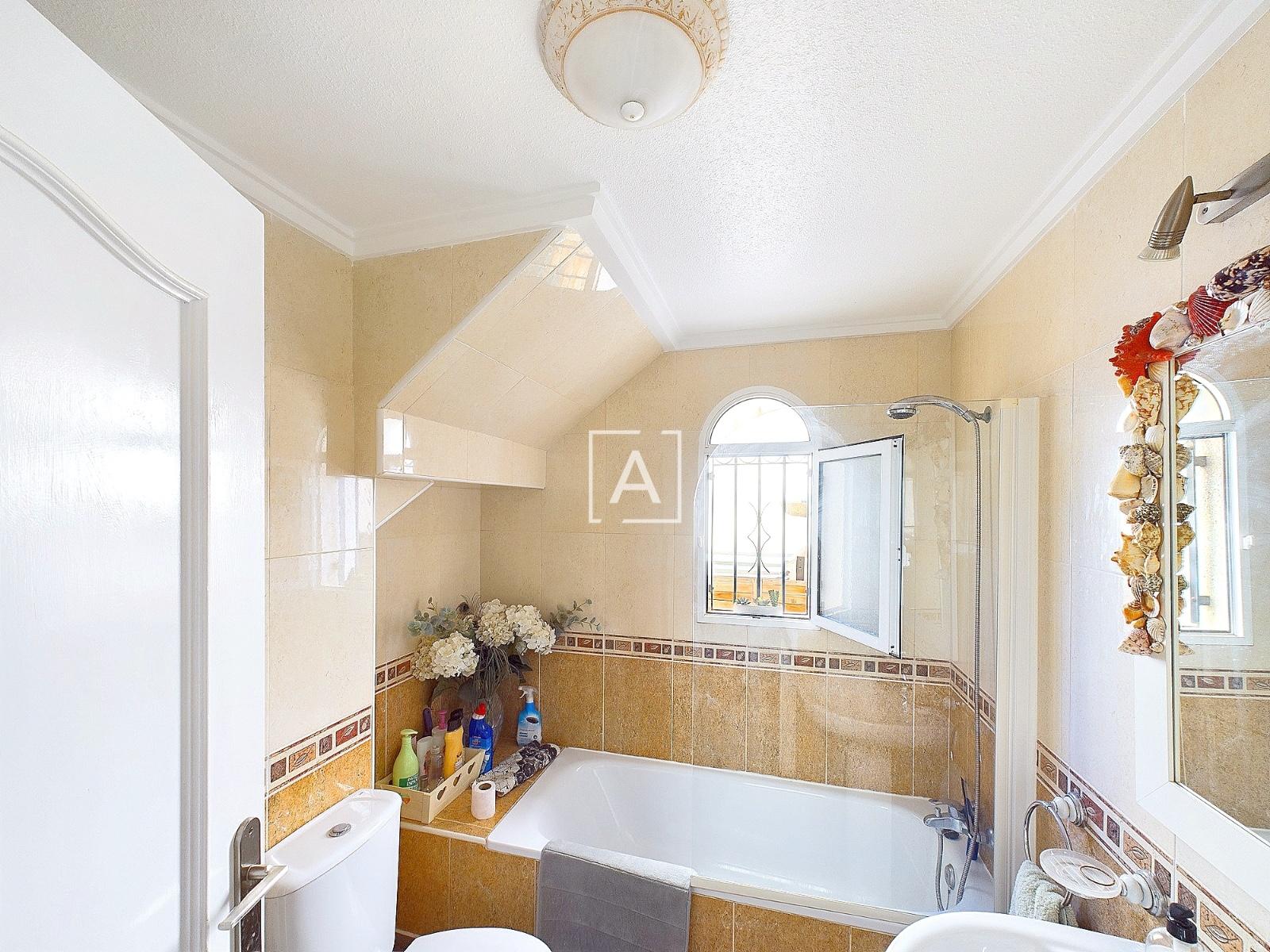 Villa en Venta en Pilar de la Horadada