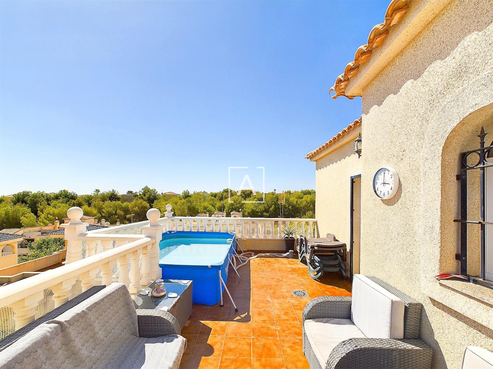 Villa en Venta en Pilar de la Horadada