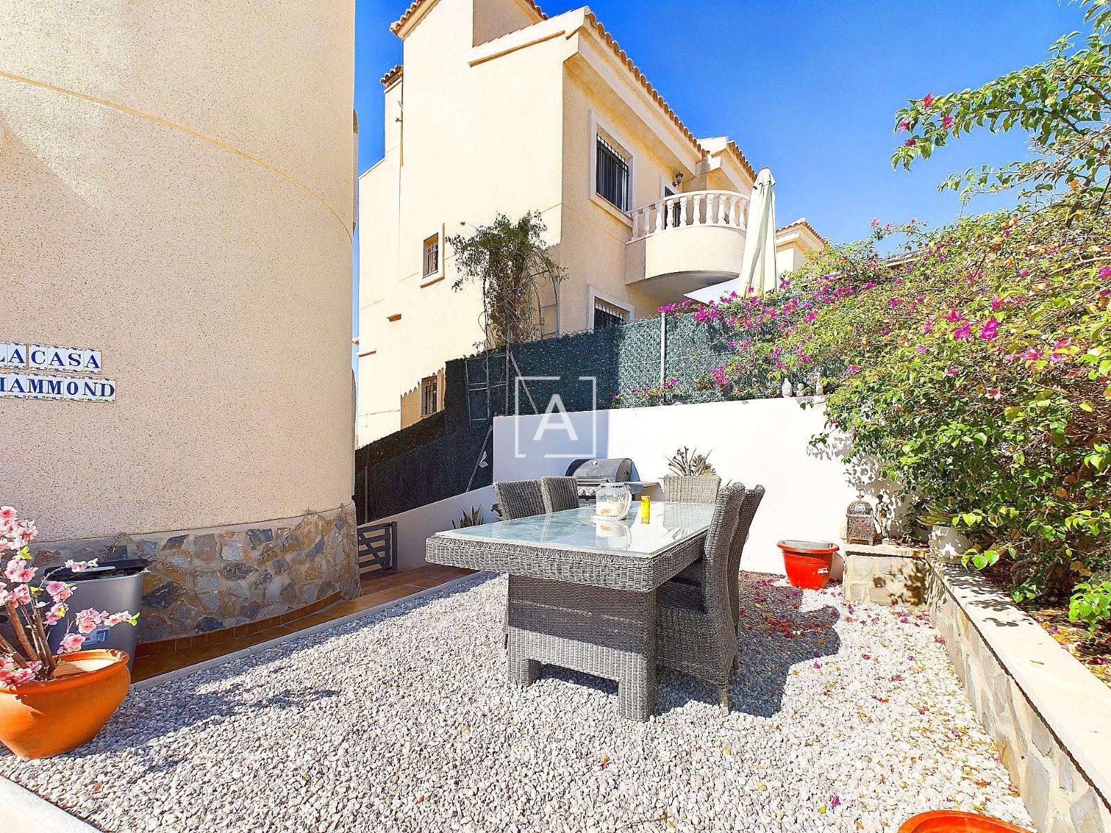 Villa en Venta en Pilar de la Horadada