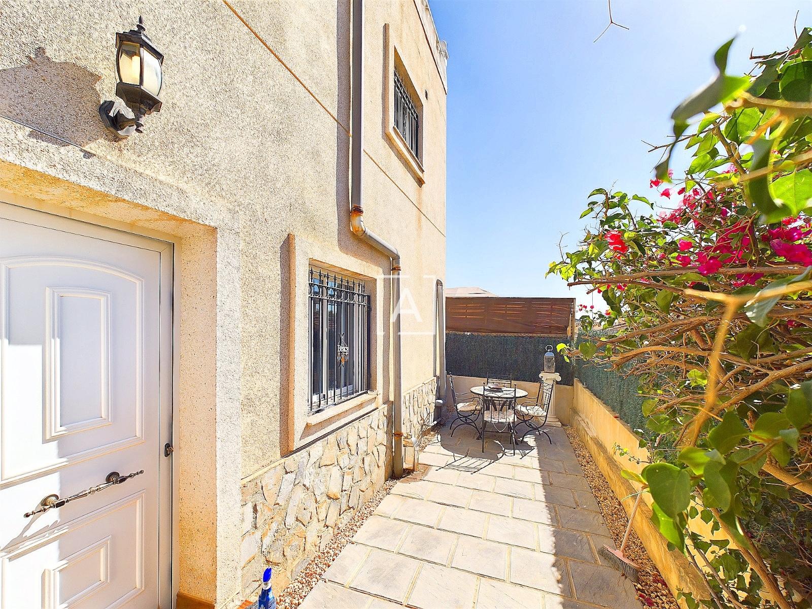 Villa en Venta en Pilar de la Horadada