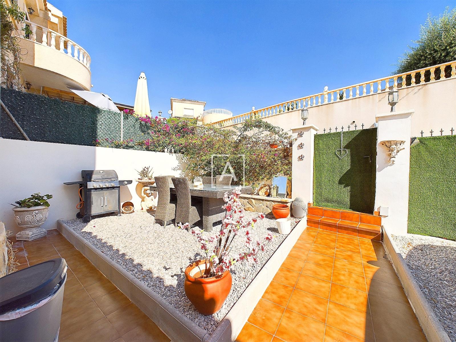 Villa en Venta en Pilar de la Horadada