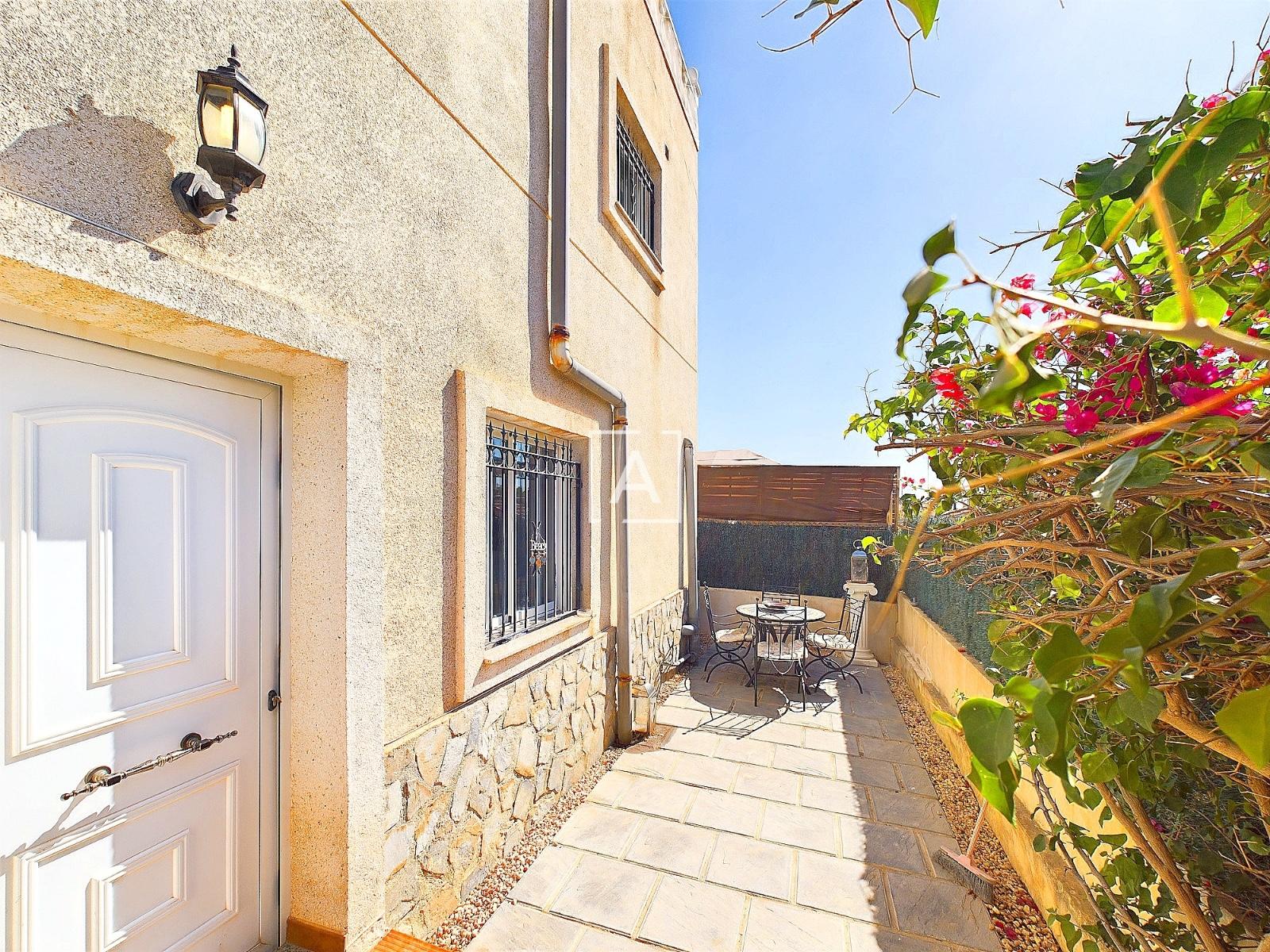 Villa en Venta en Pilar de la Horadada