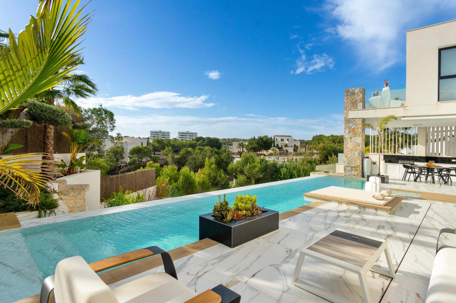 Villa en Venta en Orihuela