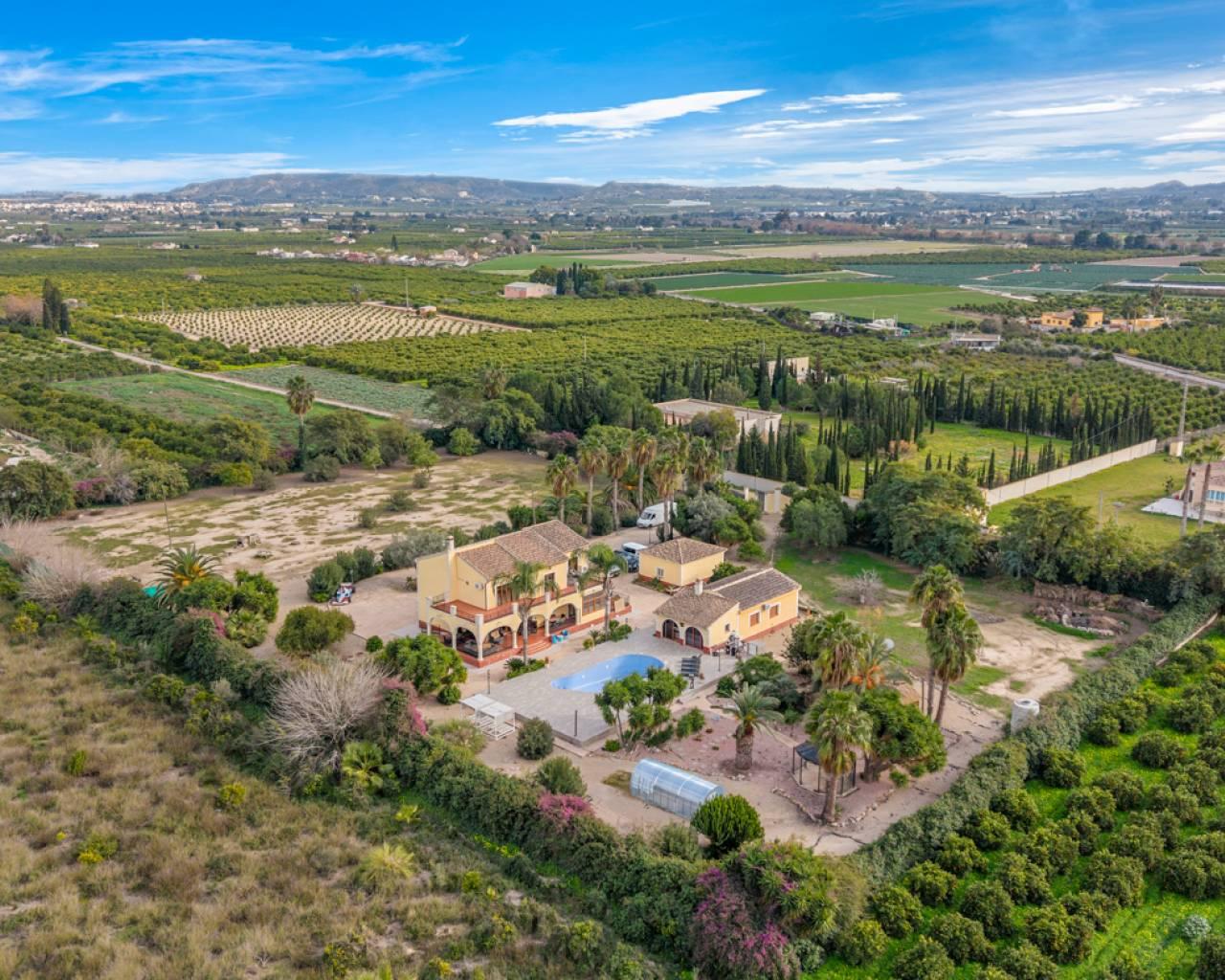 Finca en Venta en Orihuela