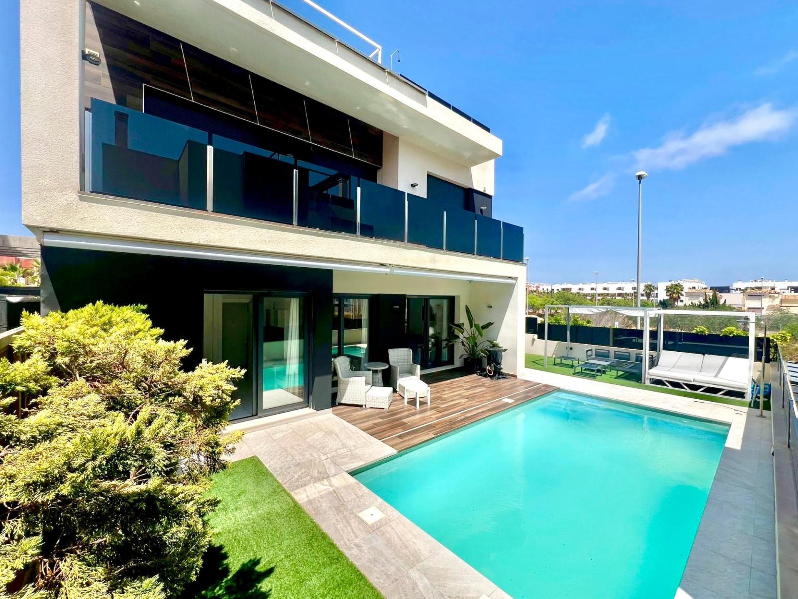 Villa en Venta en Orihuela