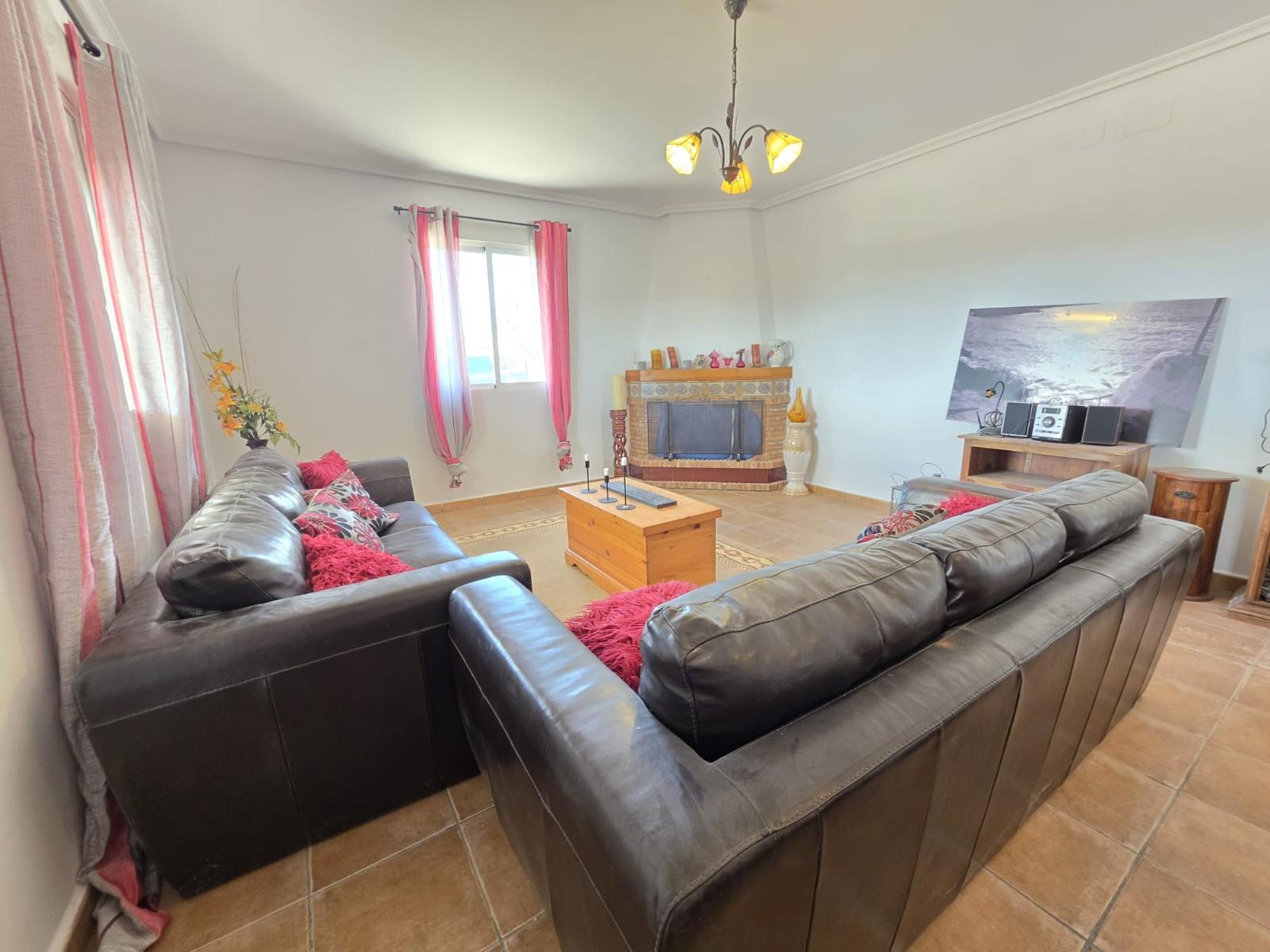 Villa for Sale in Monóvar