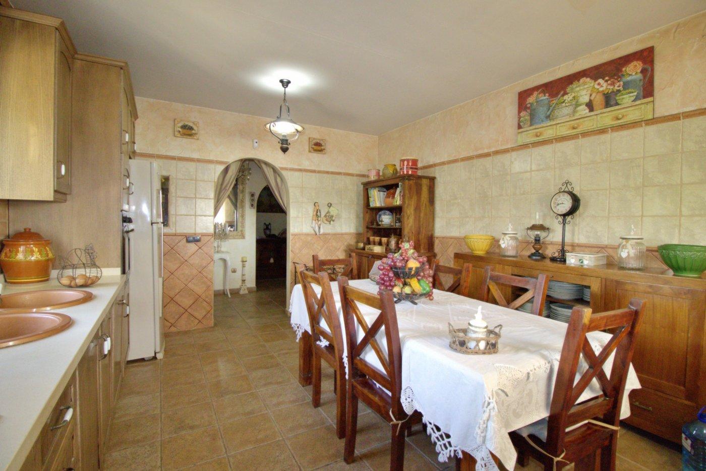 Villa for Sale in Elche