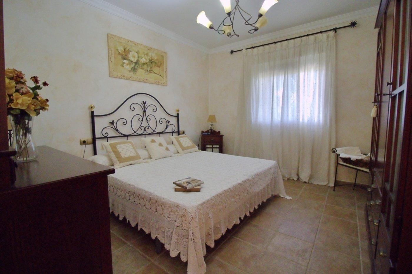 Villa for Sale in Elche