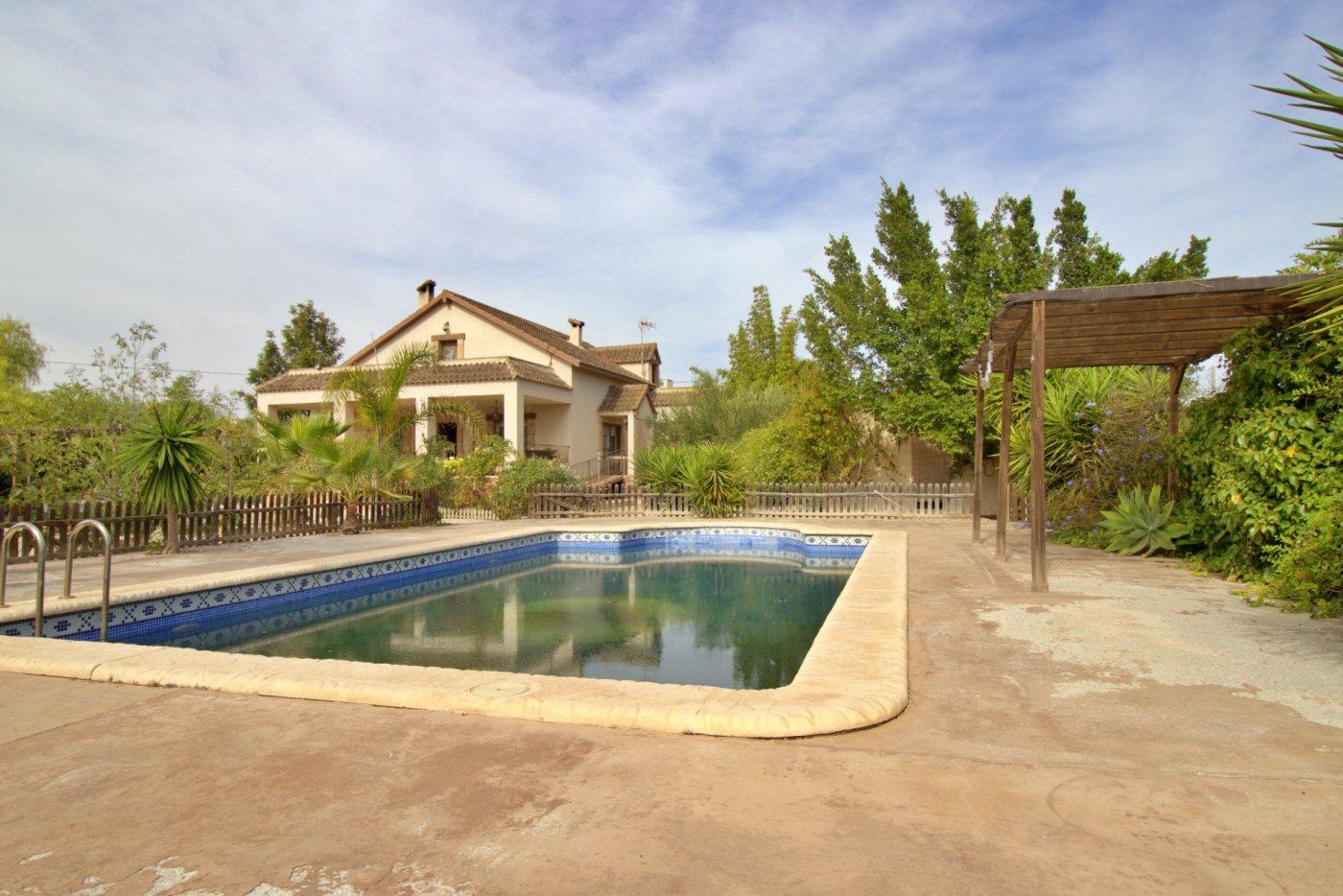Villa for Sale in Elche