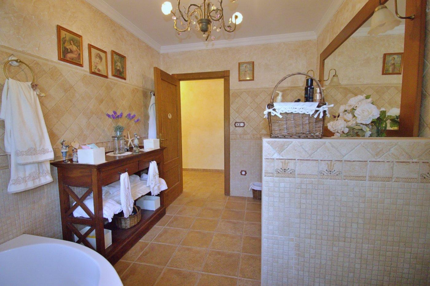 Villa for Sale in Elche