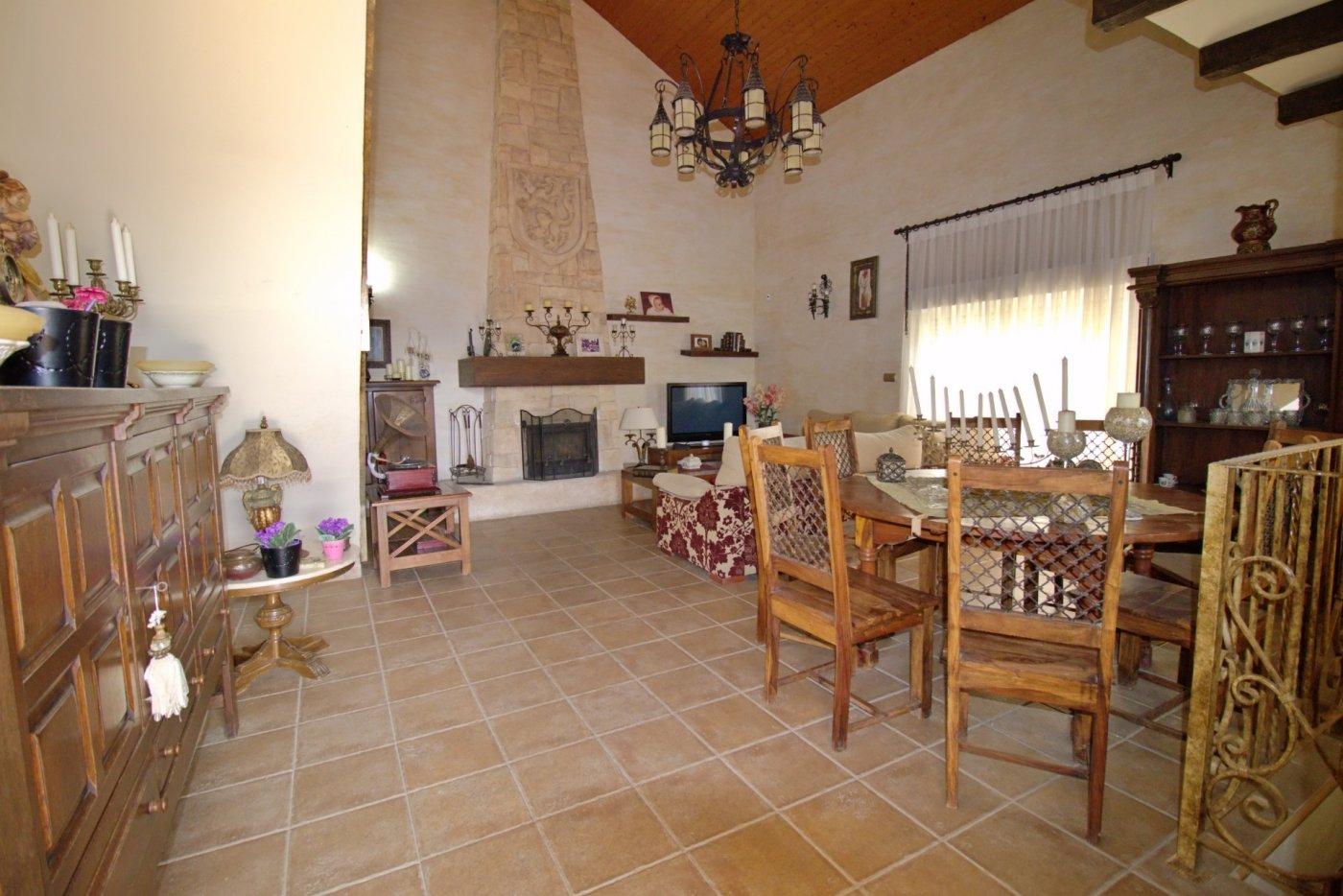 Villa for Sale in Elche