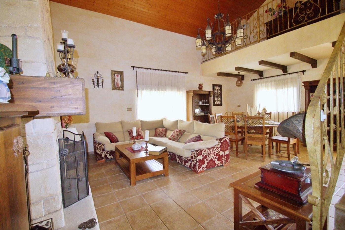 Villa for Sale in Elche