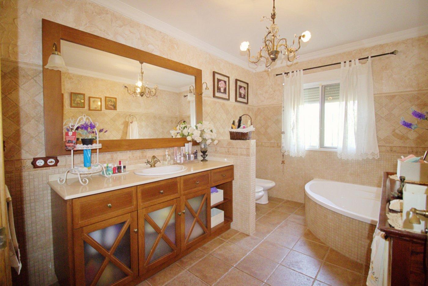 Villa for Sale in Elche