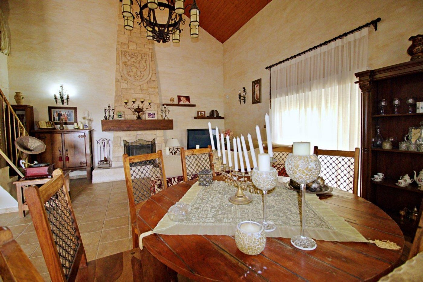 Villa for Sale in Elche