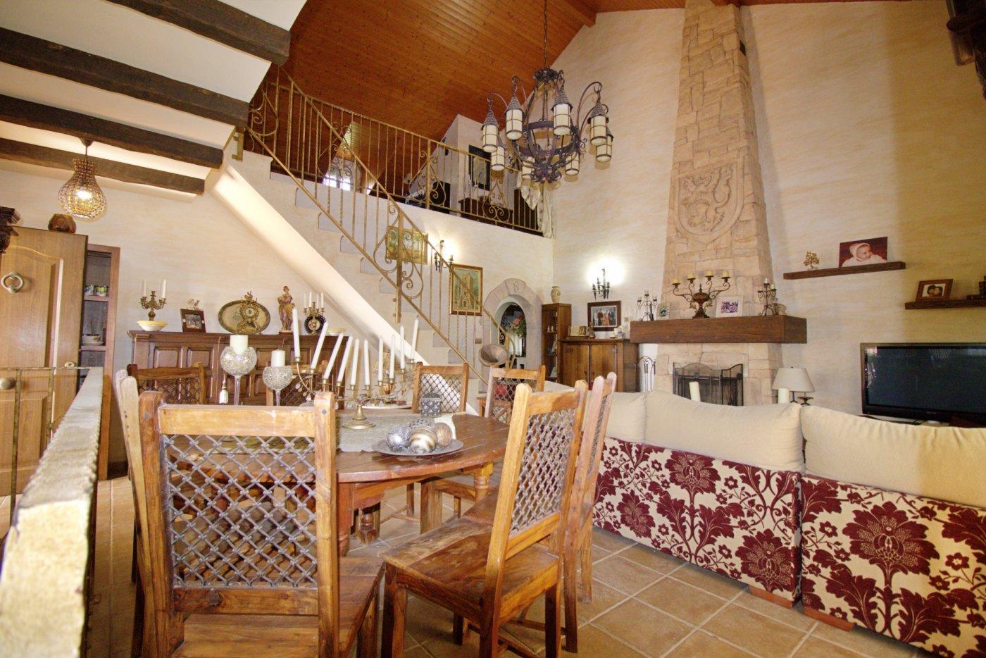 Villa for Sale in Elche