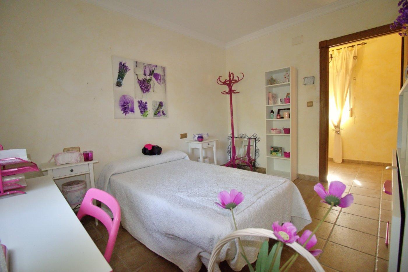 Villa for Sale in Elche