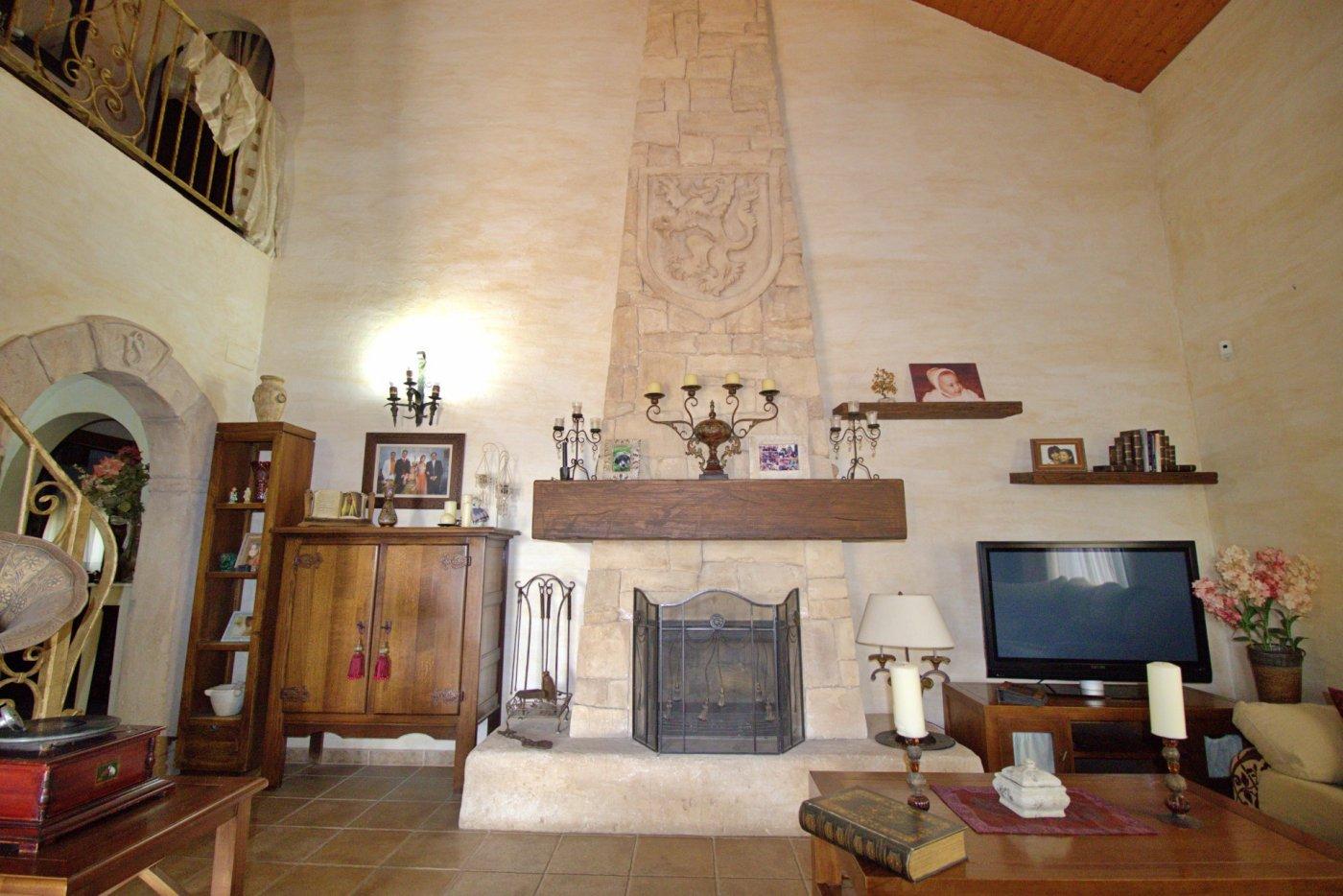 Villa for Sale in Elche