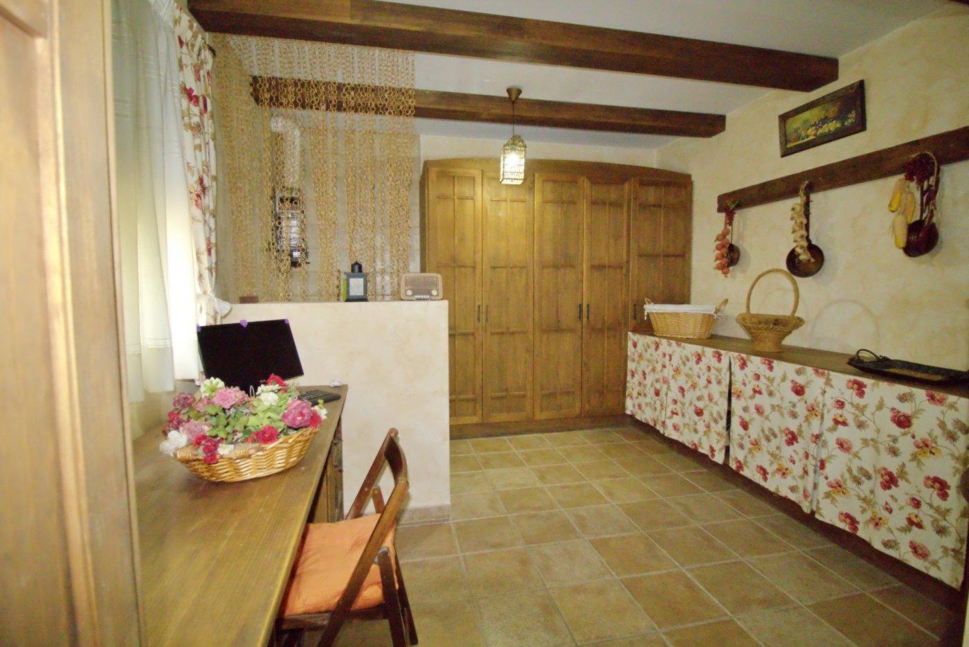 Villa for Sale in Elche