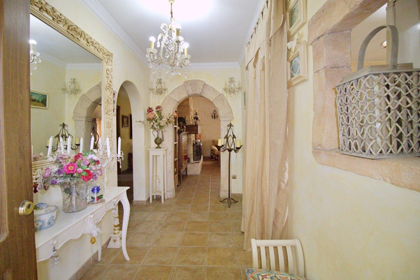 Villa for Sale in Elche