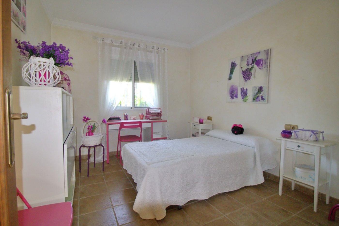 Villa for Sale in Elche