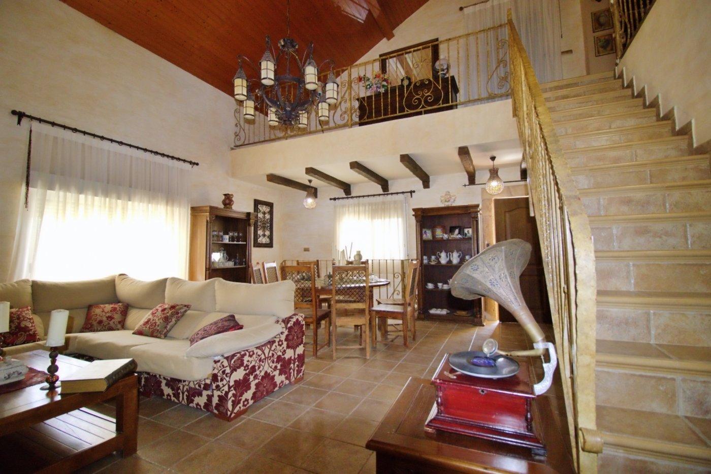Villa for Sale in Elche
