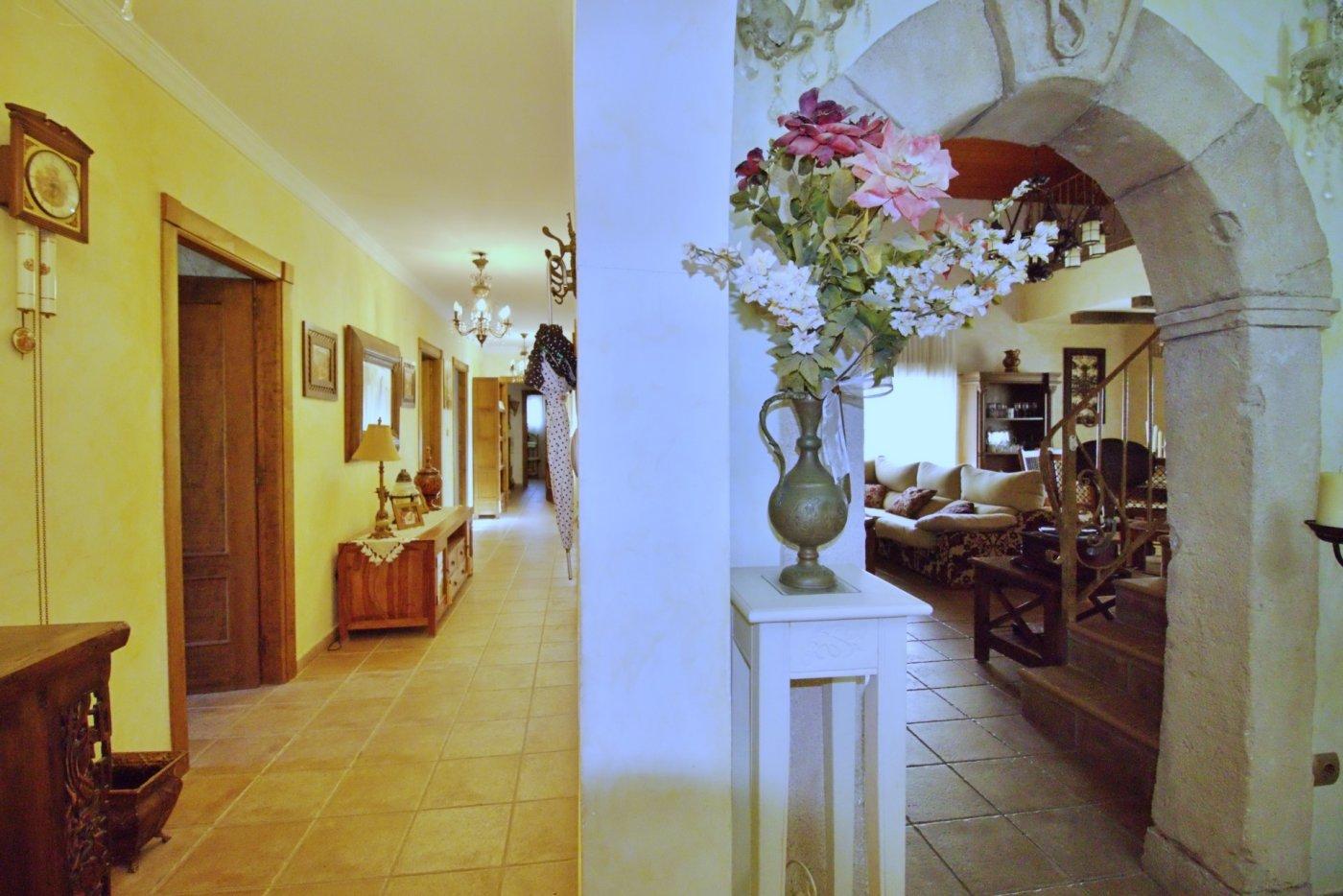 Villa for Sale in Elche
