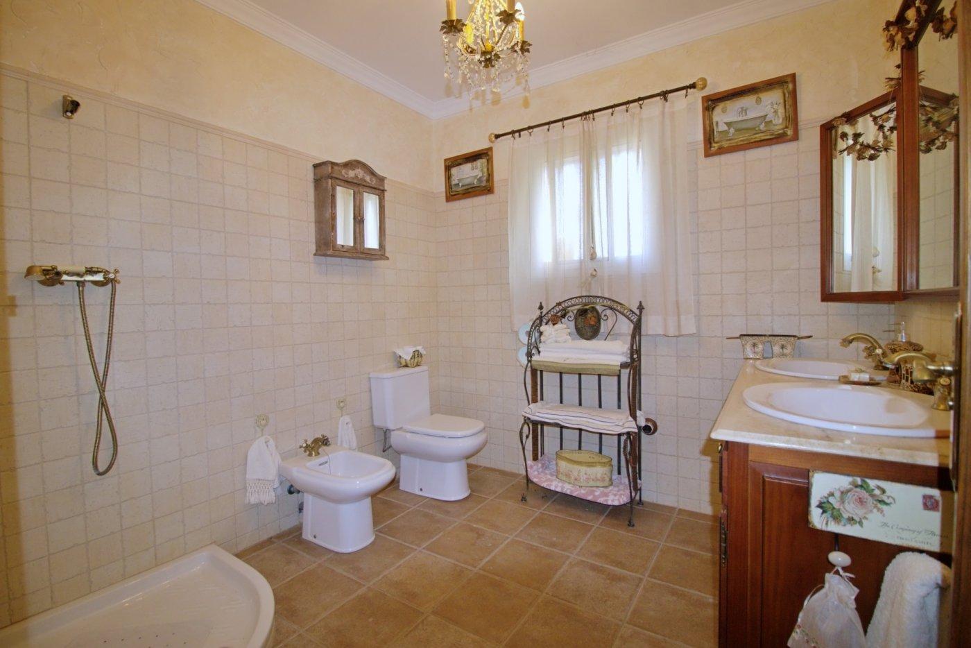 Villa for Sale in Elche