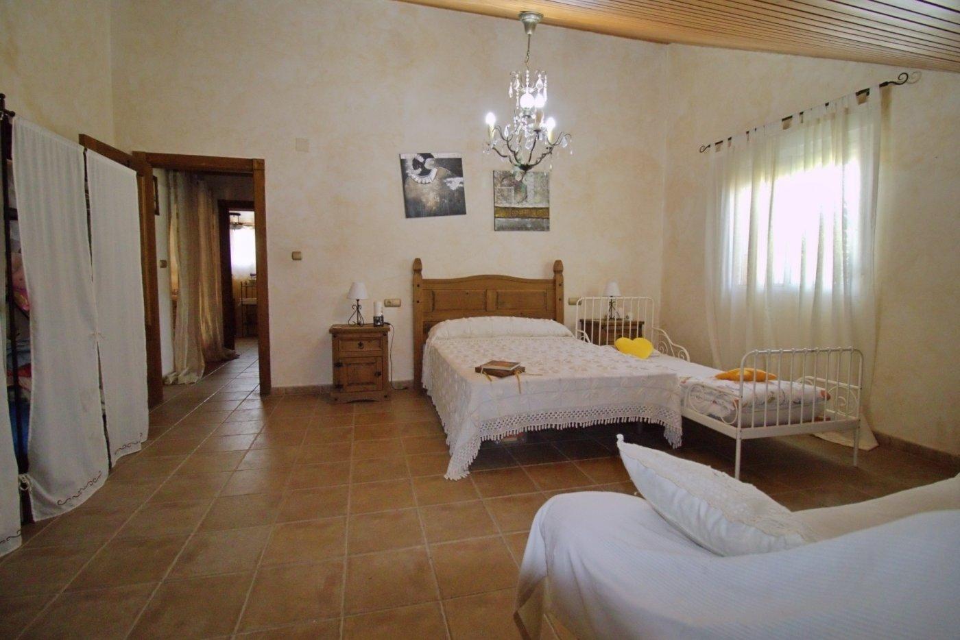 Villa for Sale in Elche