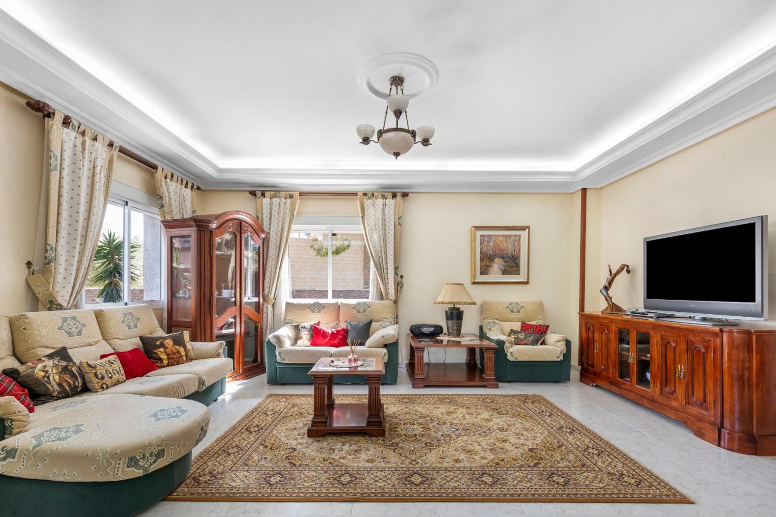 Villa for Sale in Rojales