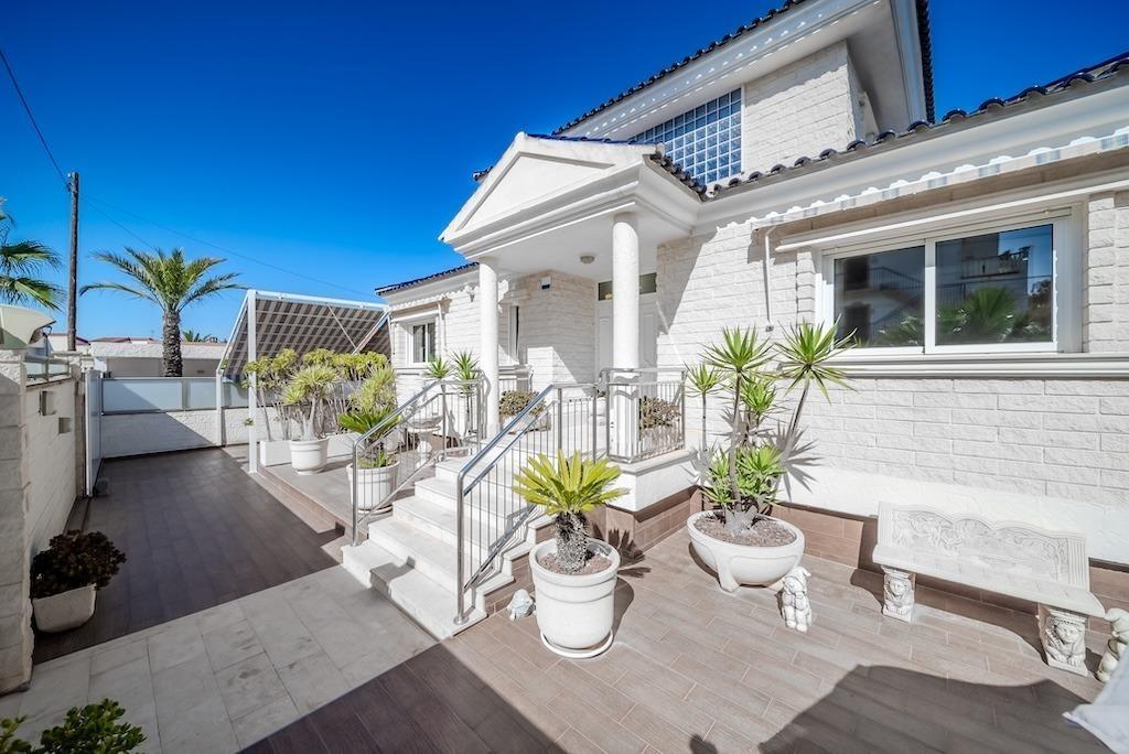 Villa for Sale in Torrevieja