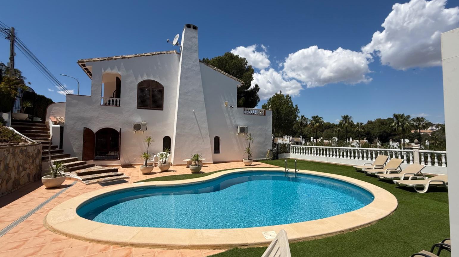 Villa for Sale in Orihuela