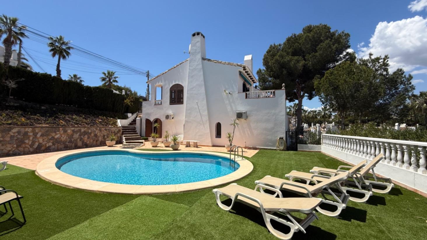 Villa for Sale in Orihuela
