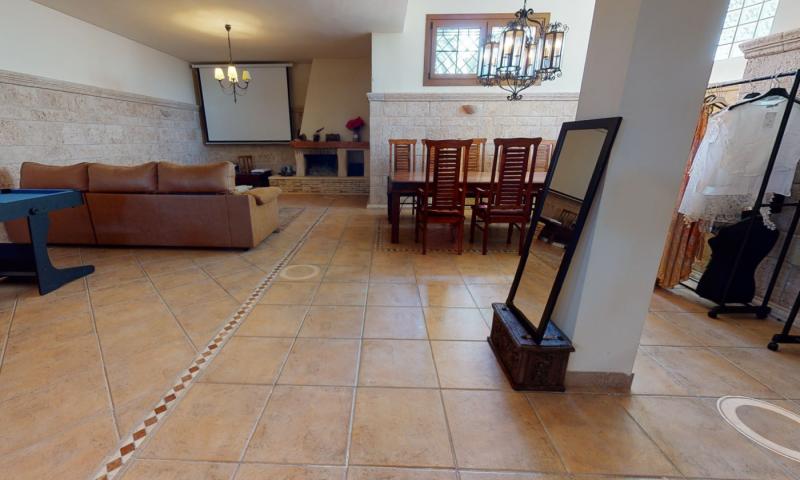 Villa for Sale in Elche