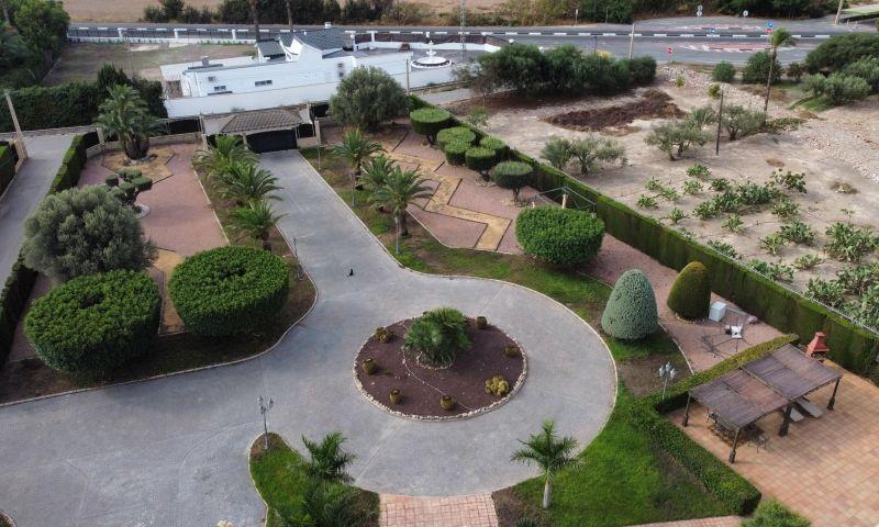 Villa for Sale in Elche