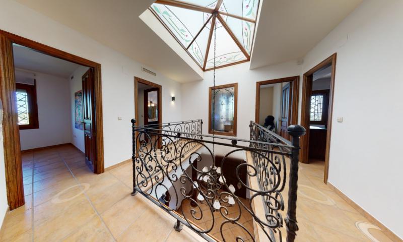 Villa for Sale in Elche