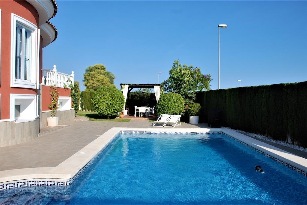Villa en Venta en Rojales