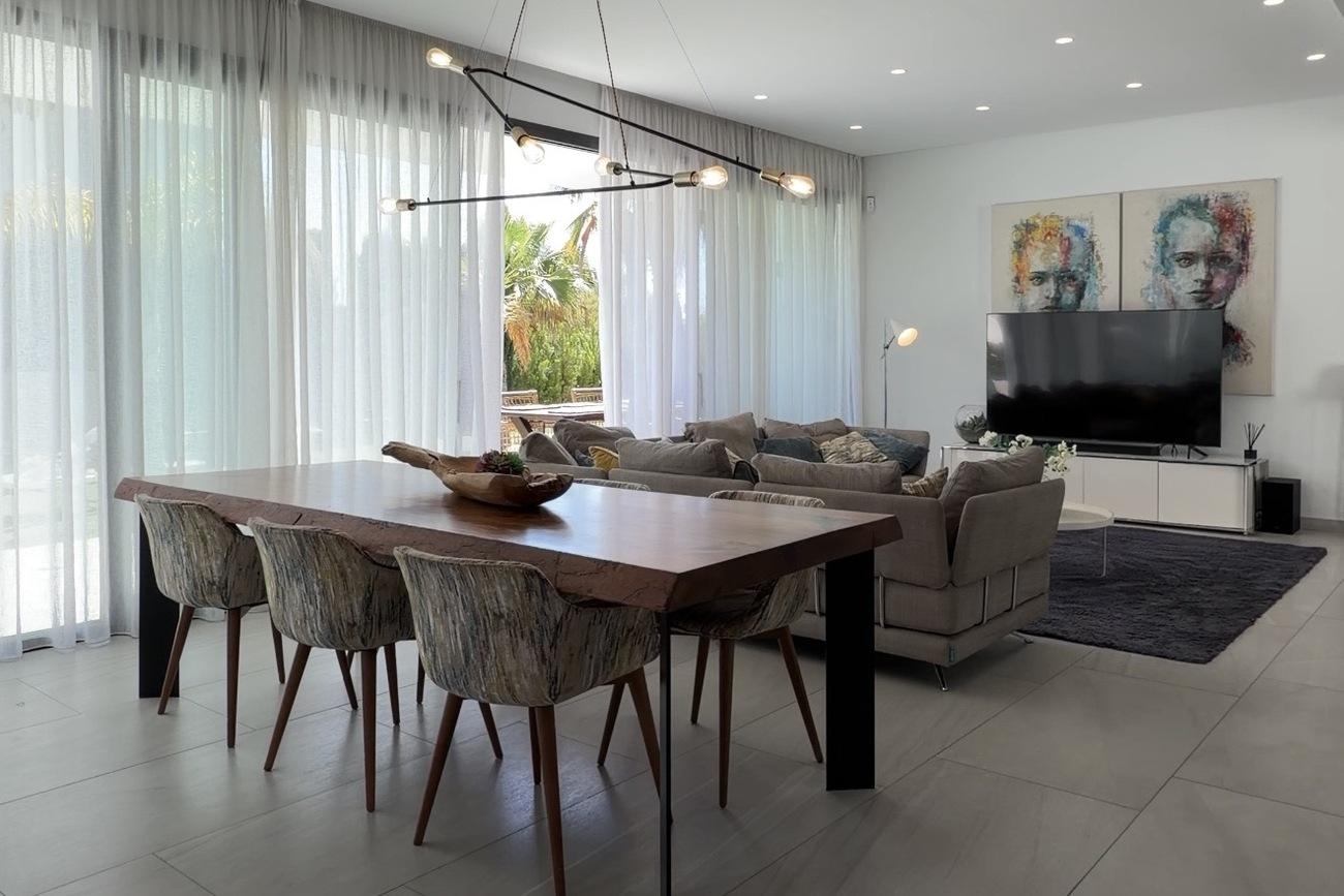 Villa for Sale in Finestrat
