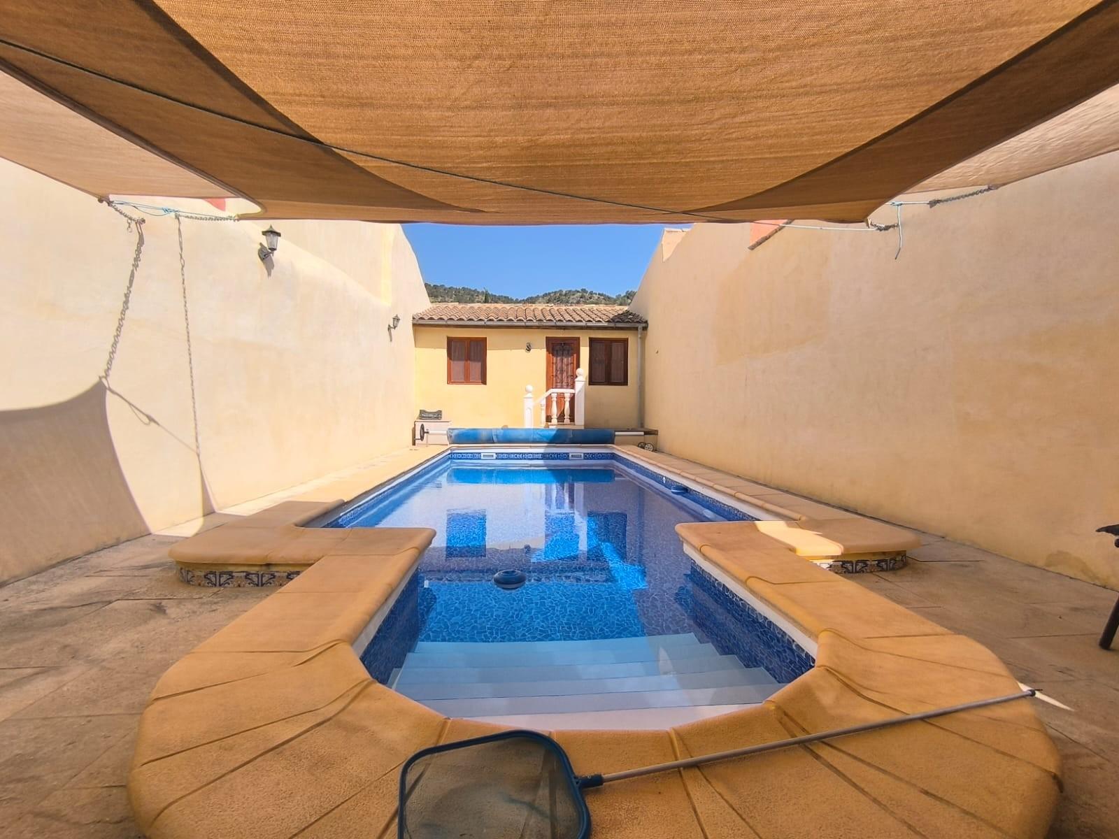 Villa for Sale in Monóvar