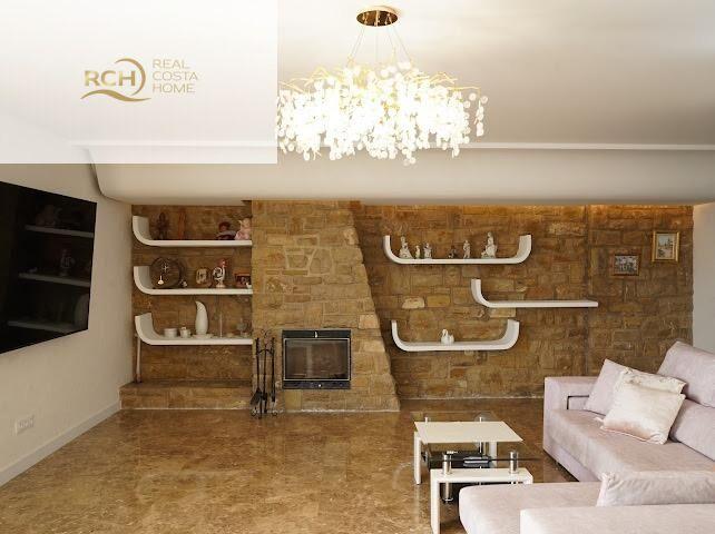 Villa for Sale in La Nucia