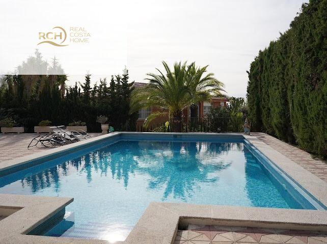Villa for Sale in La Nucia