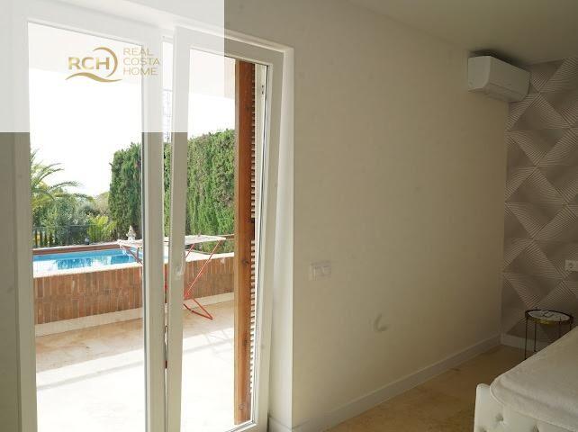 Villa for Sale in La Nucia