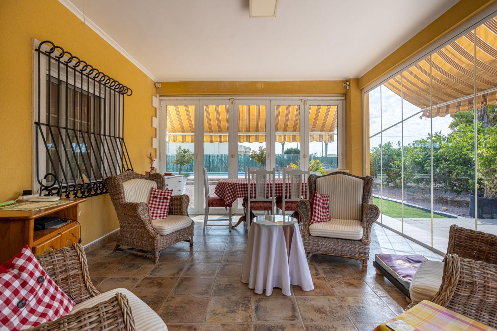 Villa for Sale in Elche