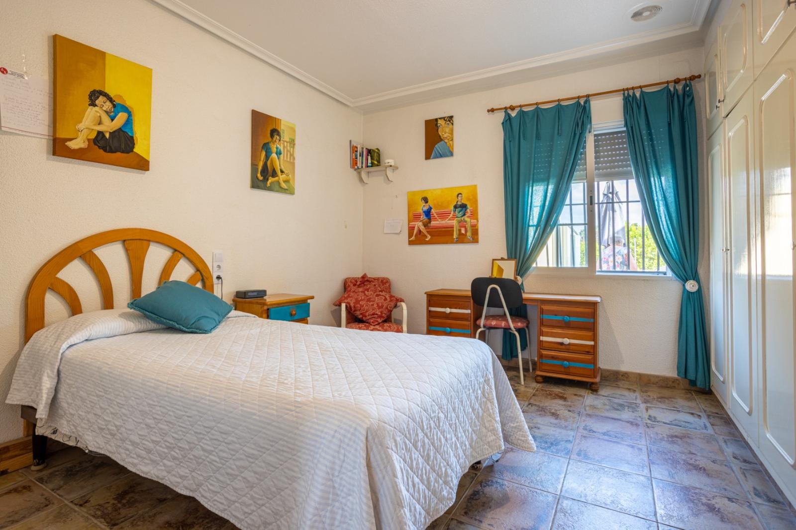 Villa for Sale in Elche
